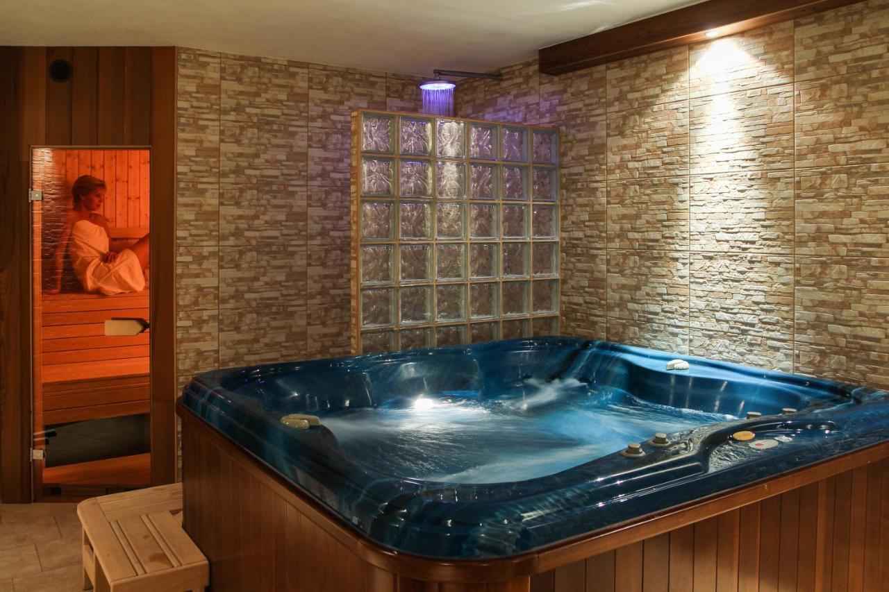 Wellness Penzion Palice Jindřichŭv Hradec Exterior foto
